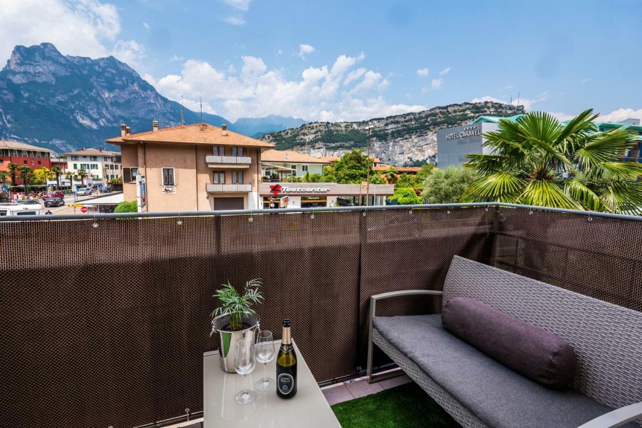 Sun Apartment Torbole Sul Garda Exterior photo